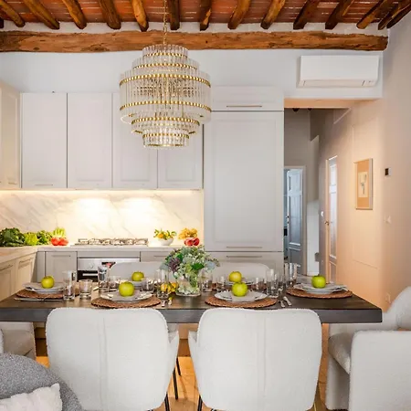 Casa Meg Lucca